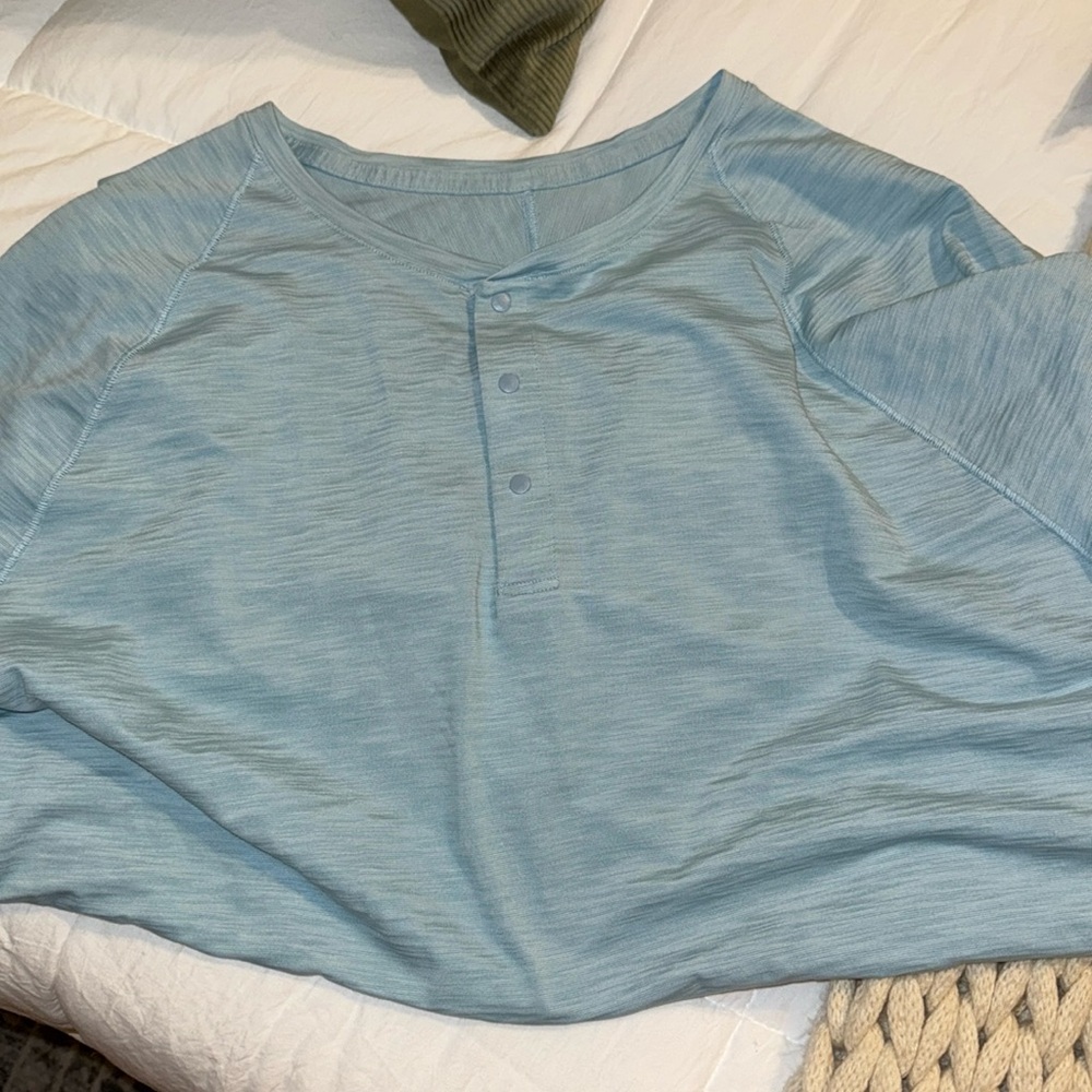 Men’s short sleeve button down